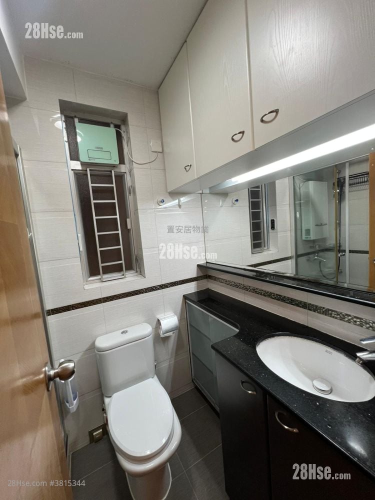 新屯门中心 租盘 2 房 , 1 浴室 455 平方尺