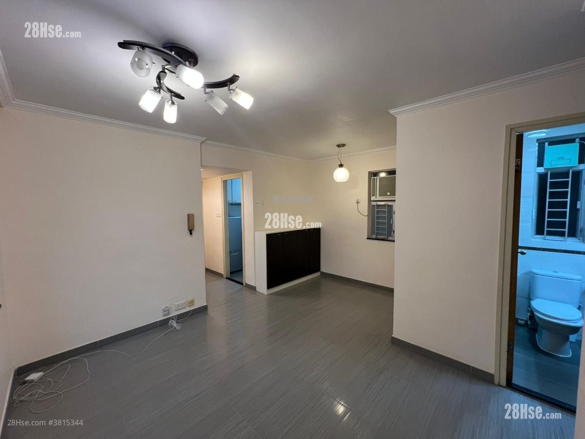 新屯门中心 租盘 2 房 , 1 浴室 455 平方尺