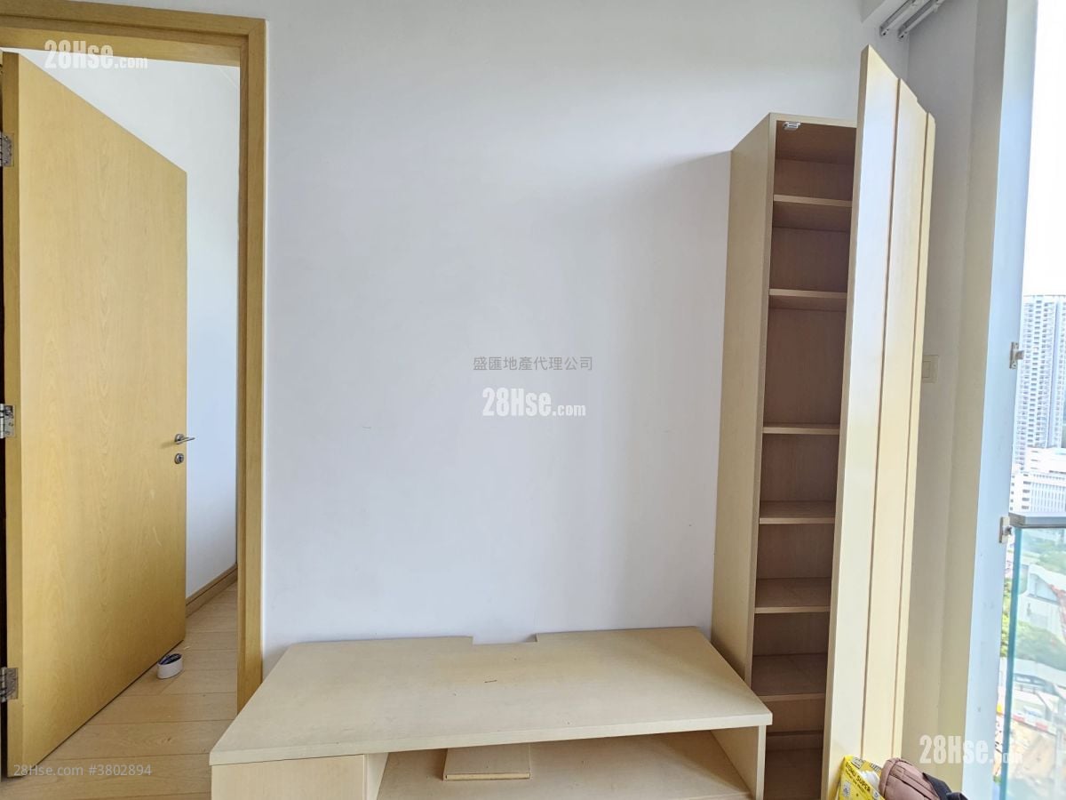 Gardenia Rental 1 Bedroom , 1 Bathroom 270 ft²