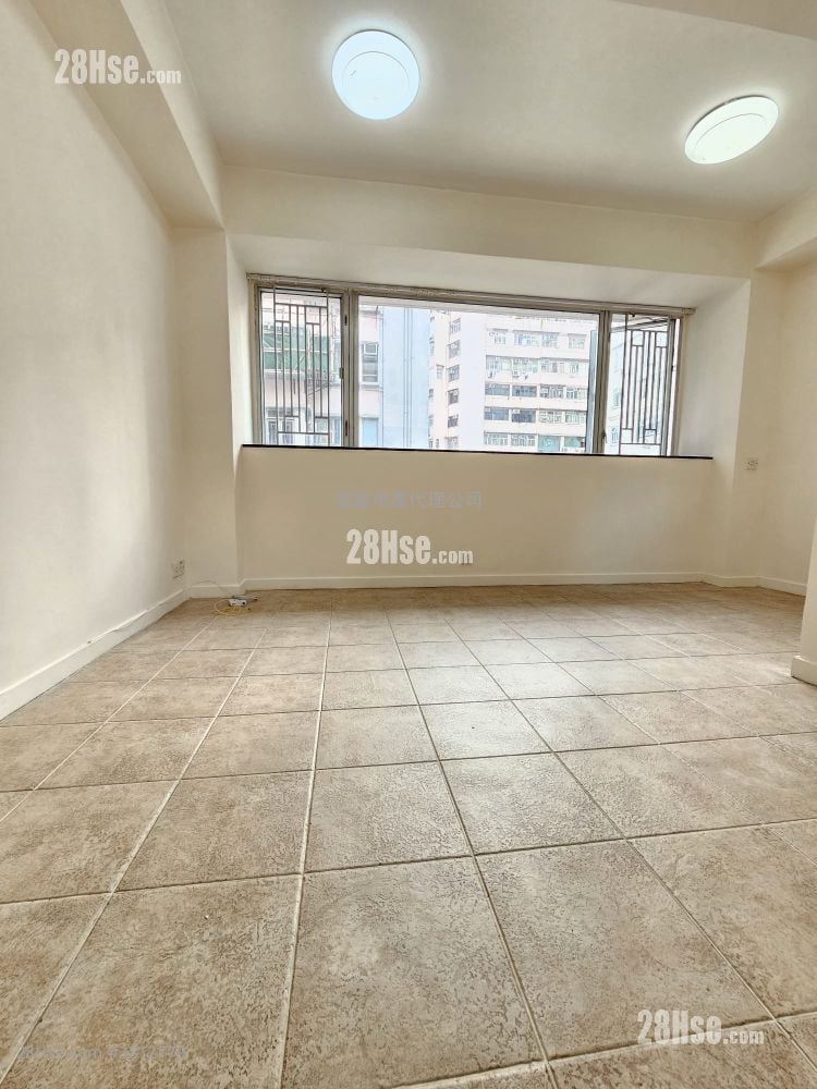 Man Woo Building Rental Studio , 1 Bathroom 187 ft²