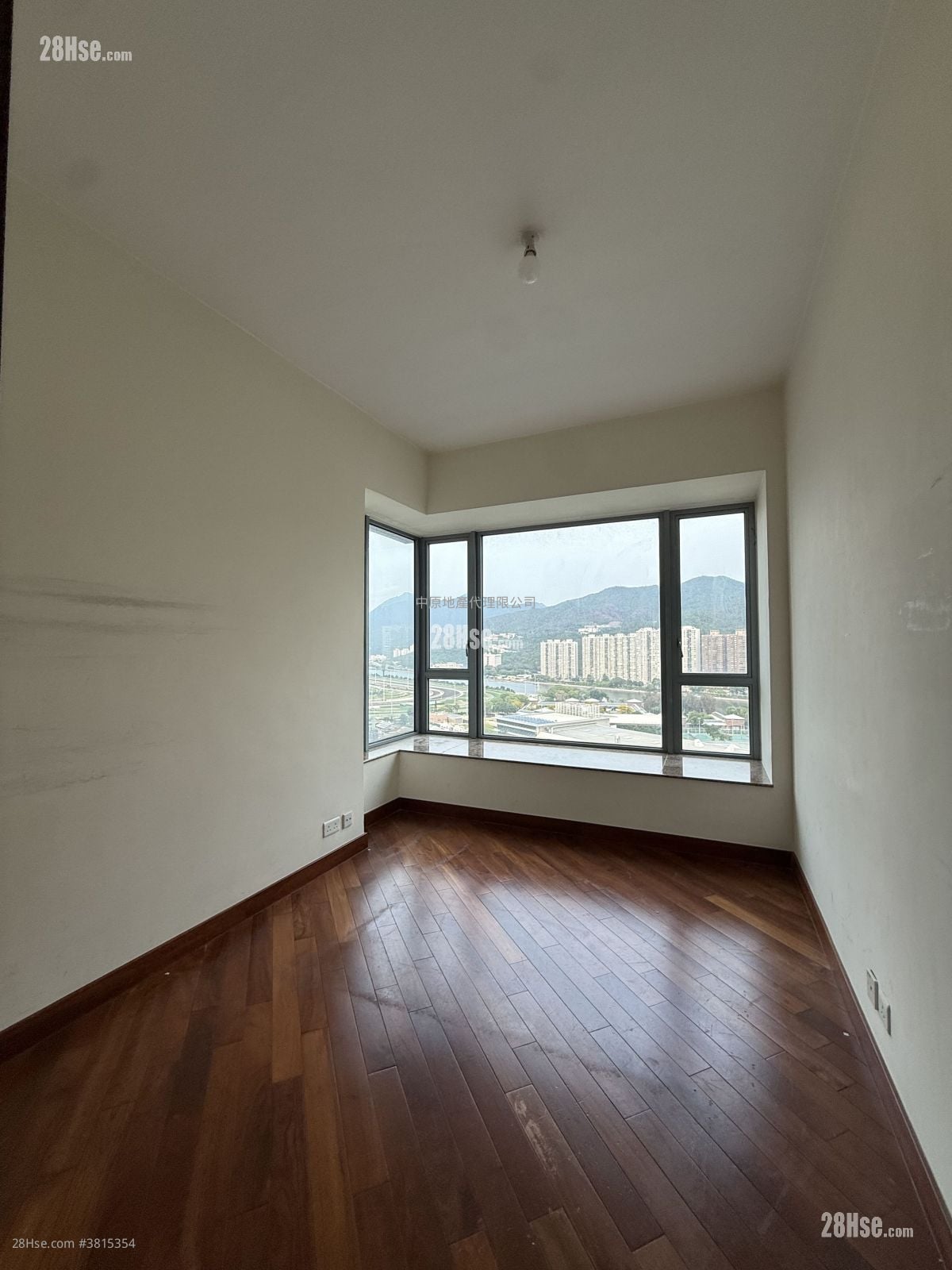 The Palazzo Sell 4 Bedrooms , 3 Bathrooms 1,035 ft²