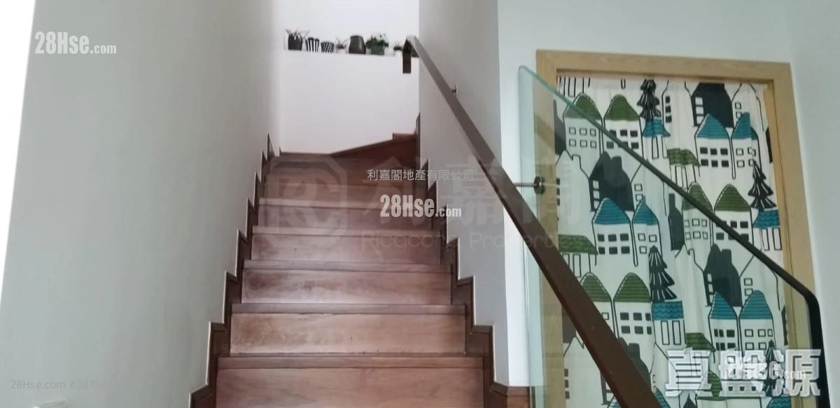 The Parkside Sell 4 Bedrooms , 4 Bathrooms 1,326 ft²