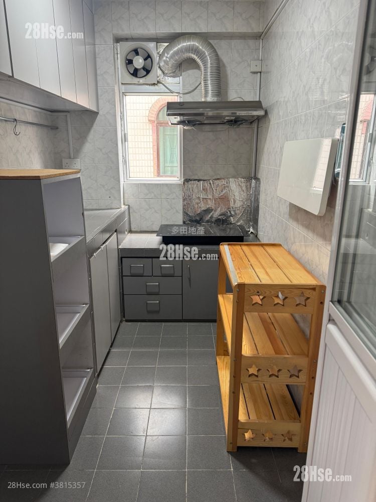 Village Rental 3 Bedrooms , 1 Bathroom 700 ft²