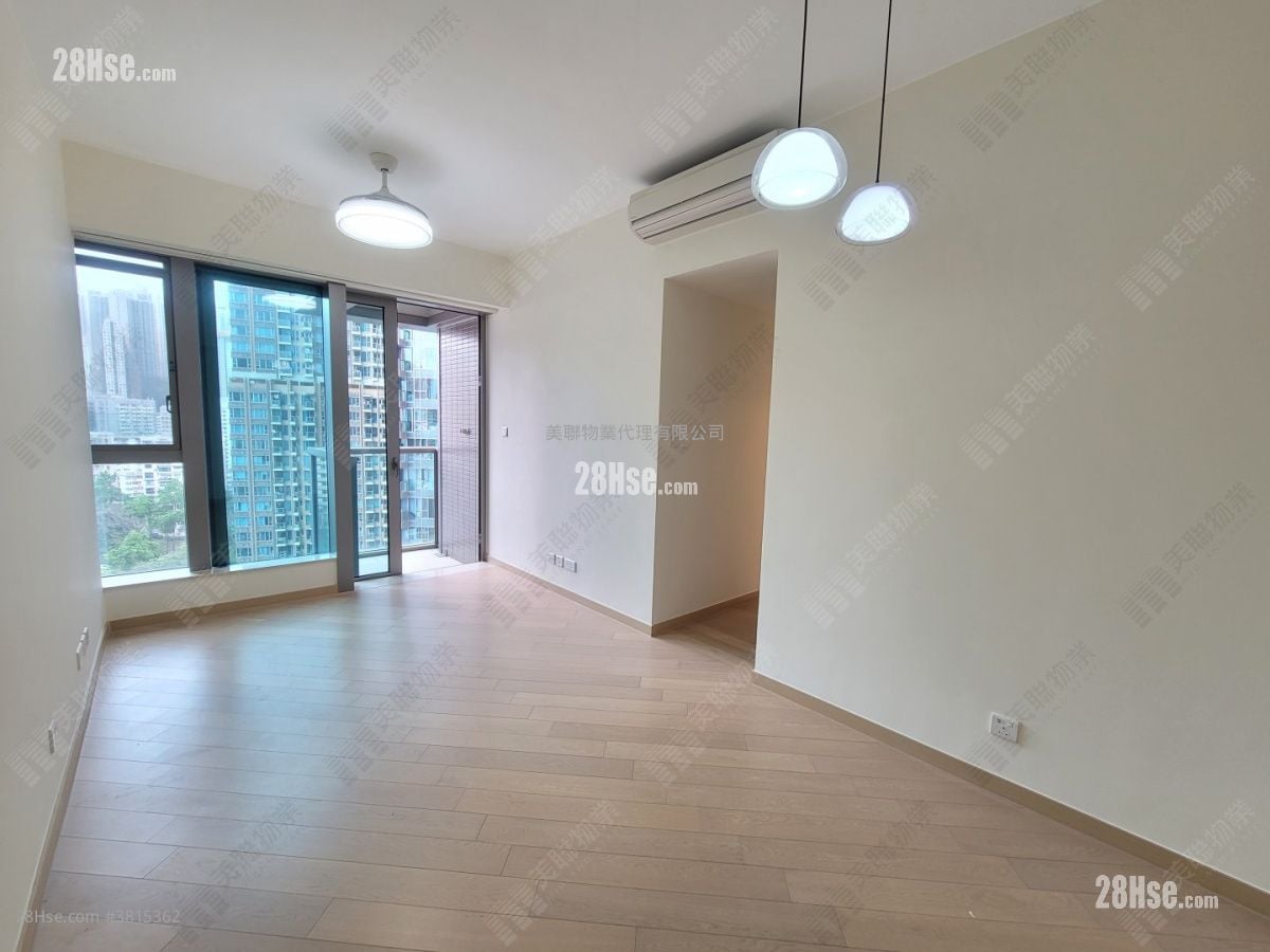 Grand Central Sell 2 Bedrooms , 1 Bathroom 598 ft²