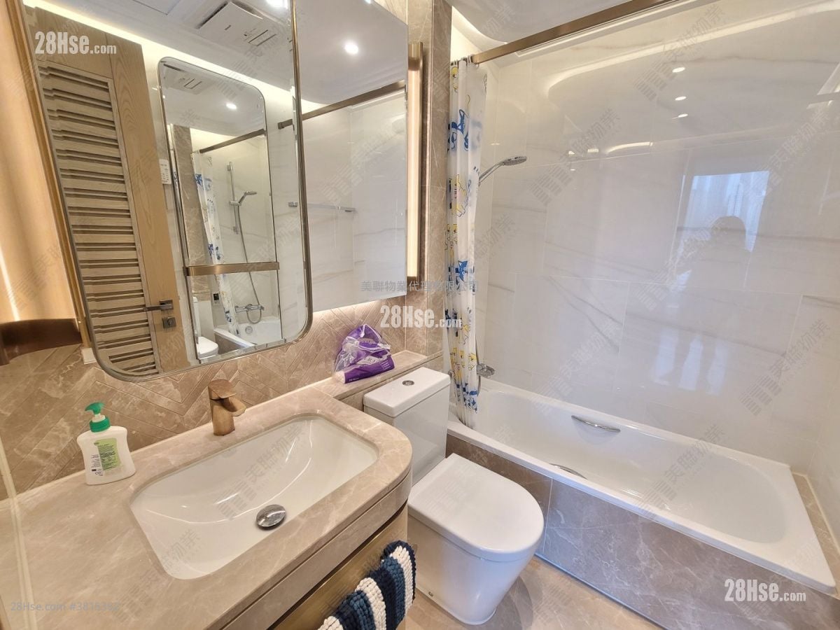 Grand Central Sell 2 Bedrooms , 1 Bathroom 598 ft²