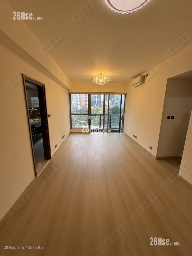 The Austin Rental 3 Bedrooms , 2 Bathrooms 890 ft²