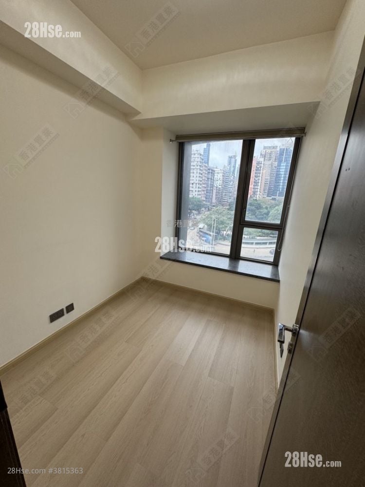 The Austin Rental 3 Bedrooms , 2 Bathrooms 890 ft²