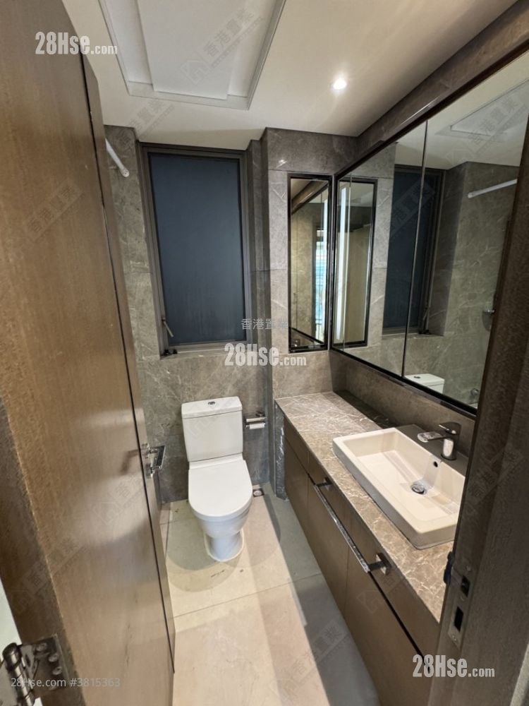 The Austin Rental 3 Bedrooms , 2 Bathrooms 890 ft²