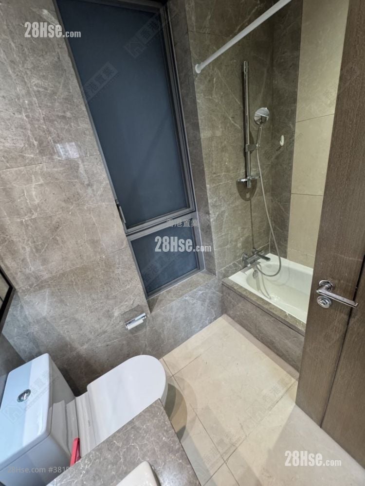 The Austin Rental 3 Bedrooms , 2 Bathrooms 890 ft²