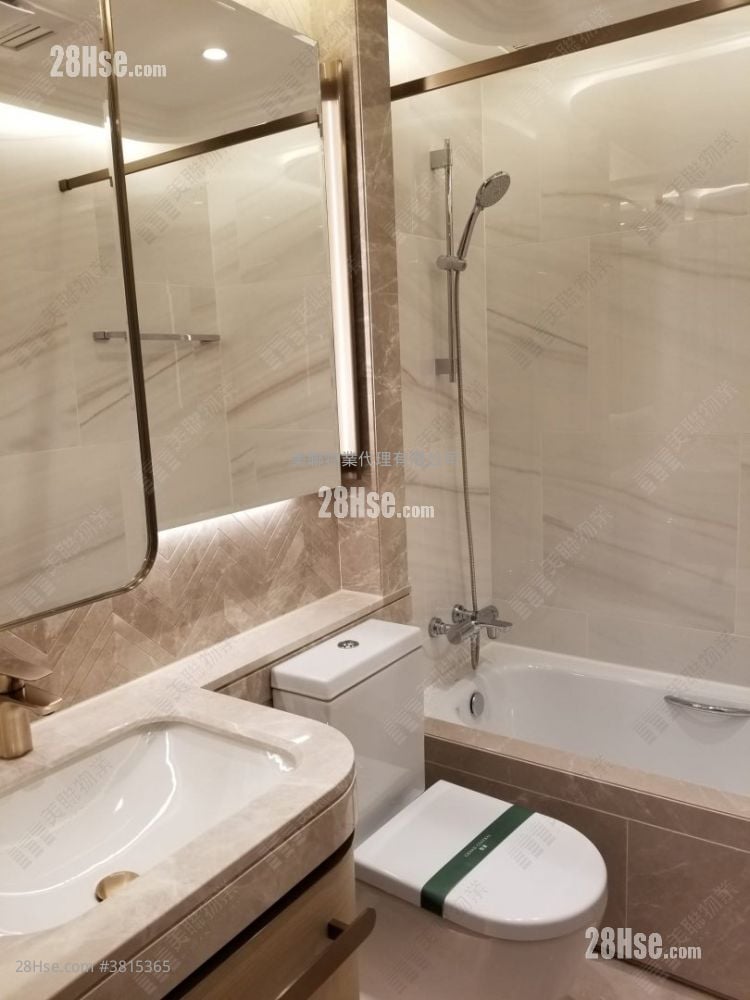 Grand Central Sell 1 Bedroom , 1 Bathroom 460 ft²