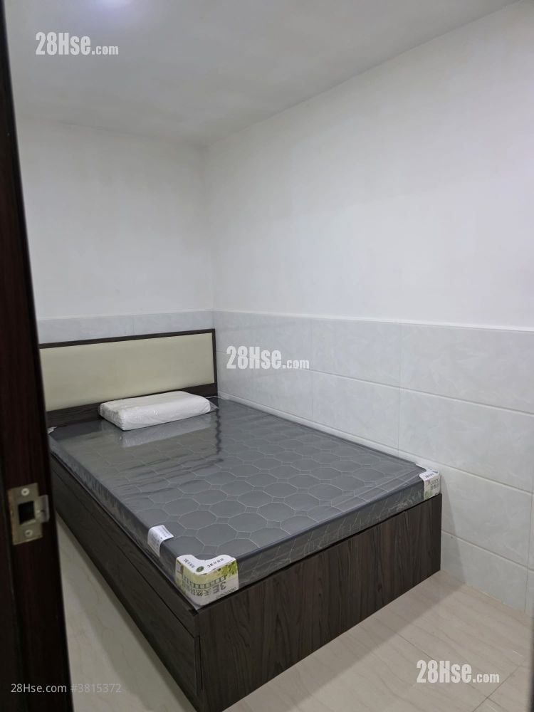 Wing Lee Building Sell 3 Bedrooms , 3 Bathrooms 643 ft²