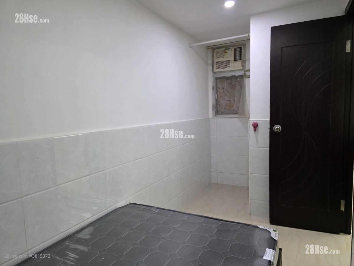 Wing Lee Building Sell 3 Bedrooms , 3 Bathrooms 643 ft²