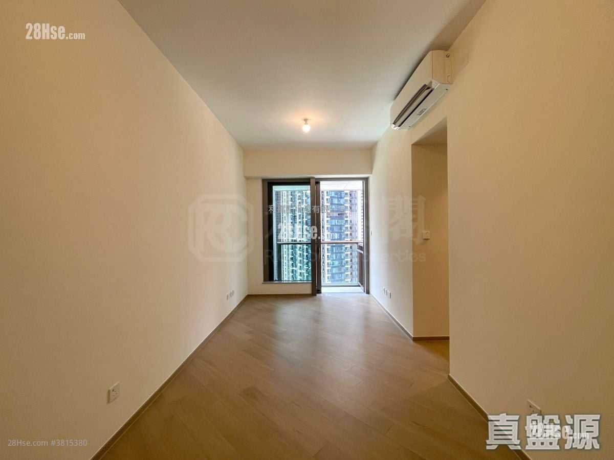 Villa Garda Ii Rental 3 Bedrooms , 2 Bathrooms 719 ft²