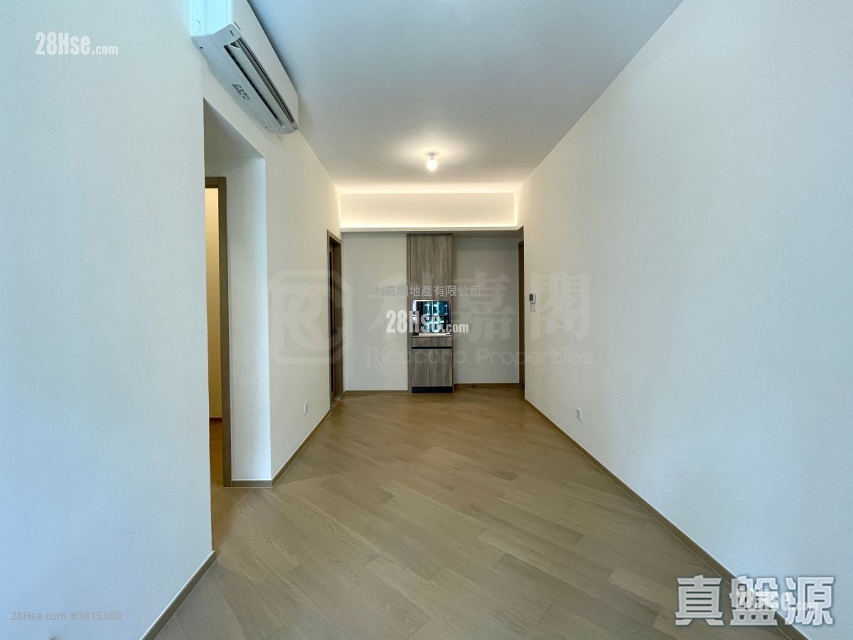 Villa Garda Ii Rental 3 Bedrooms , 2 Bathrooms 719 ft²