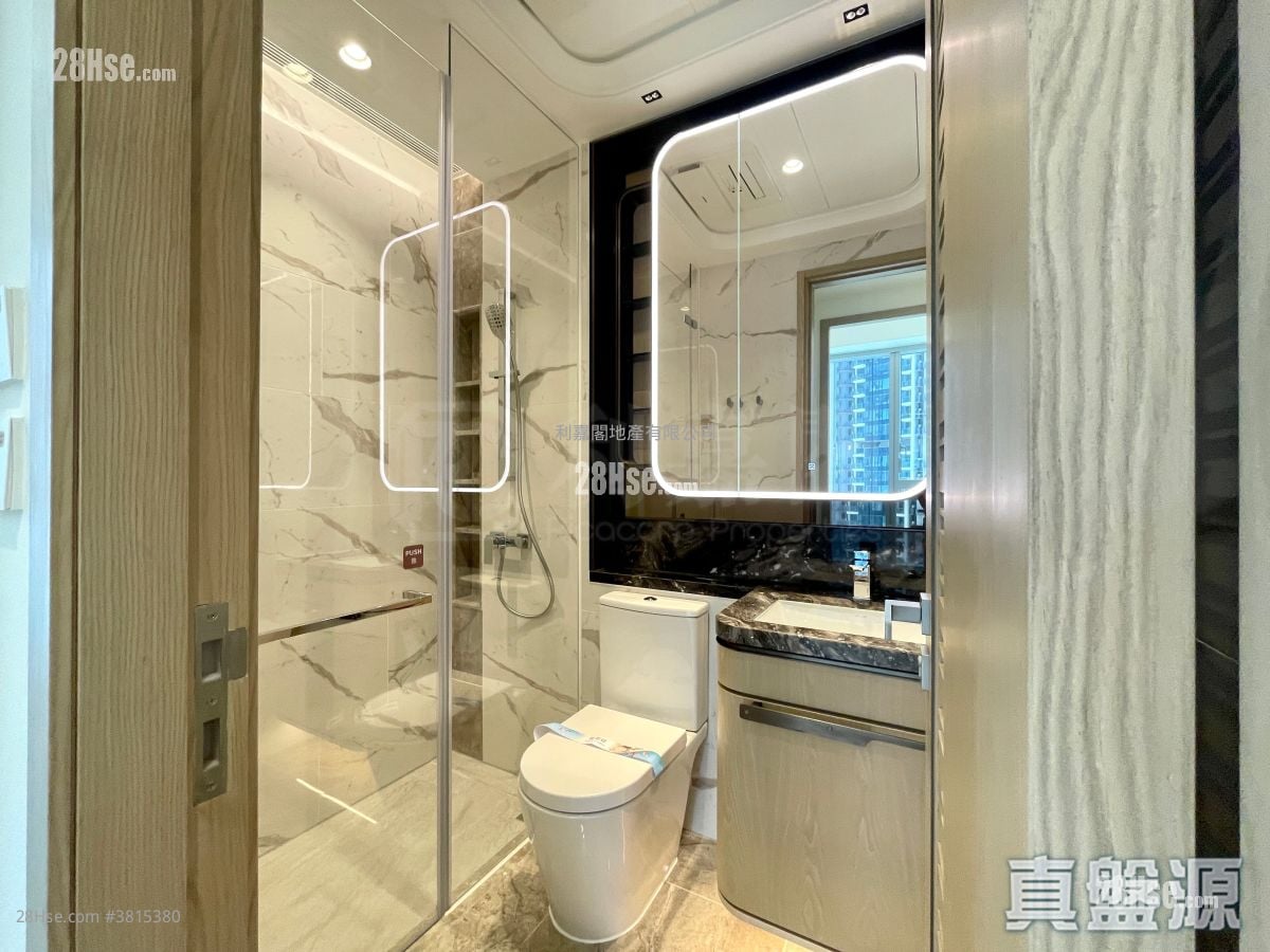 Villa Garda Ii Rental 3 Bedrooms , 2 Bathrooms 719 ft²