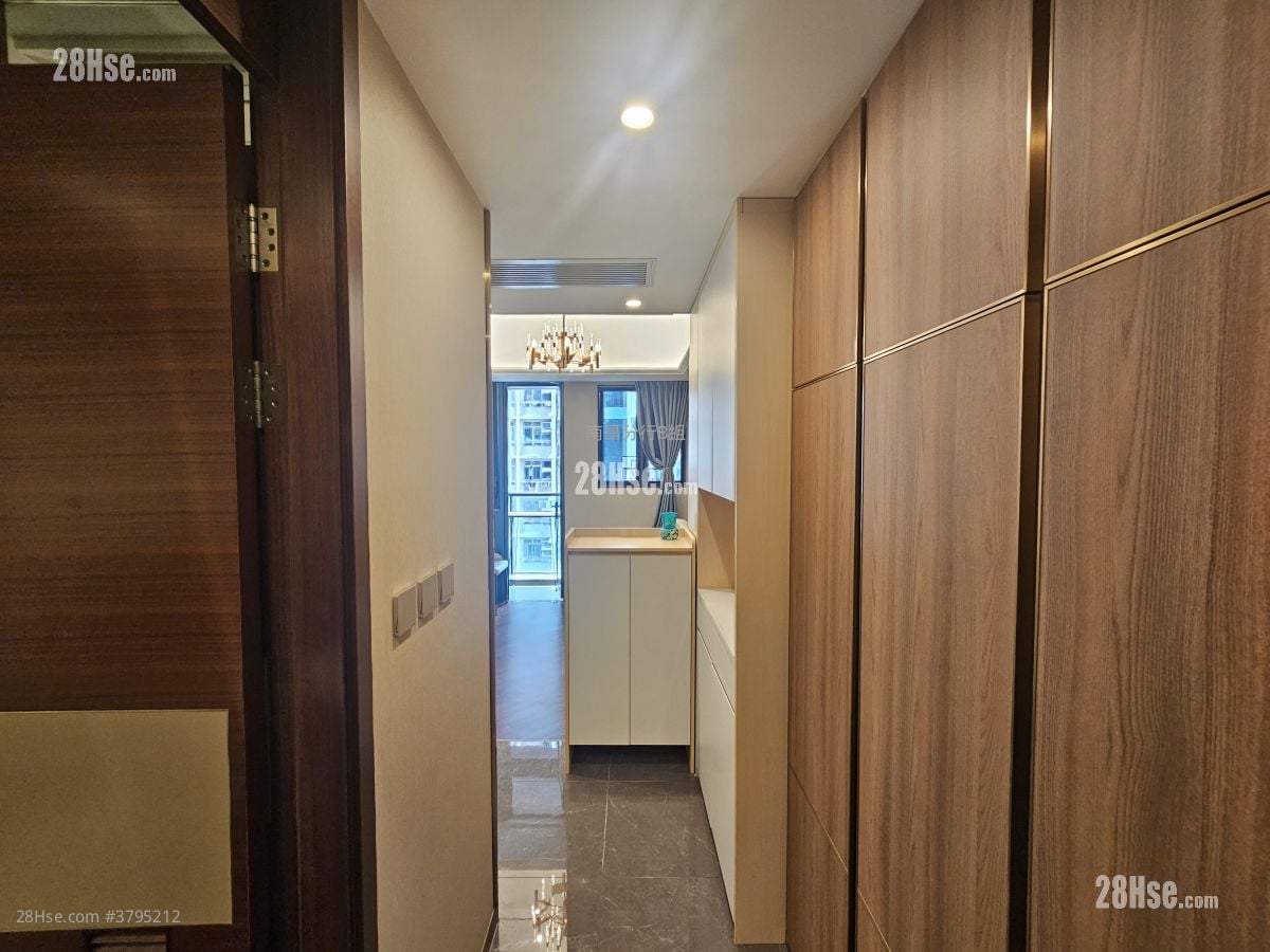 睿峰 租盘 开放式间隔 , 1 浴室 244 平方尺