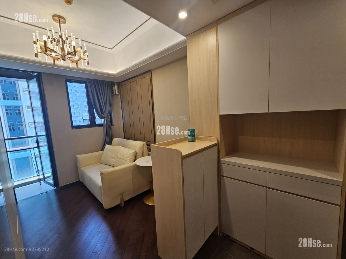 睿峰 租盘 开放式间隔 , 1 浴室 244 平方尺