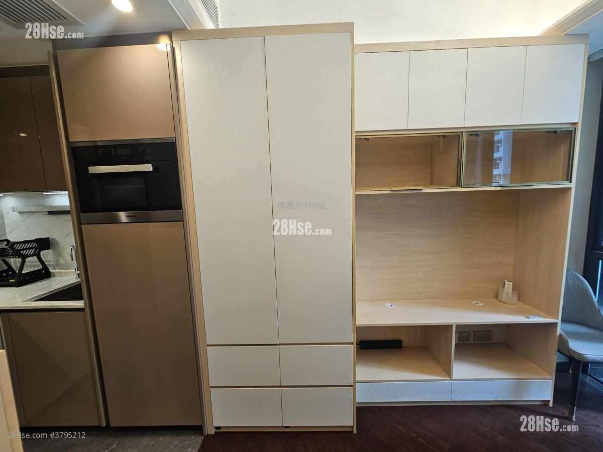 睿峰 租盘 开放式间隔 , 1 浴室 244 平方尺