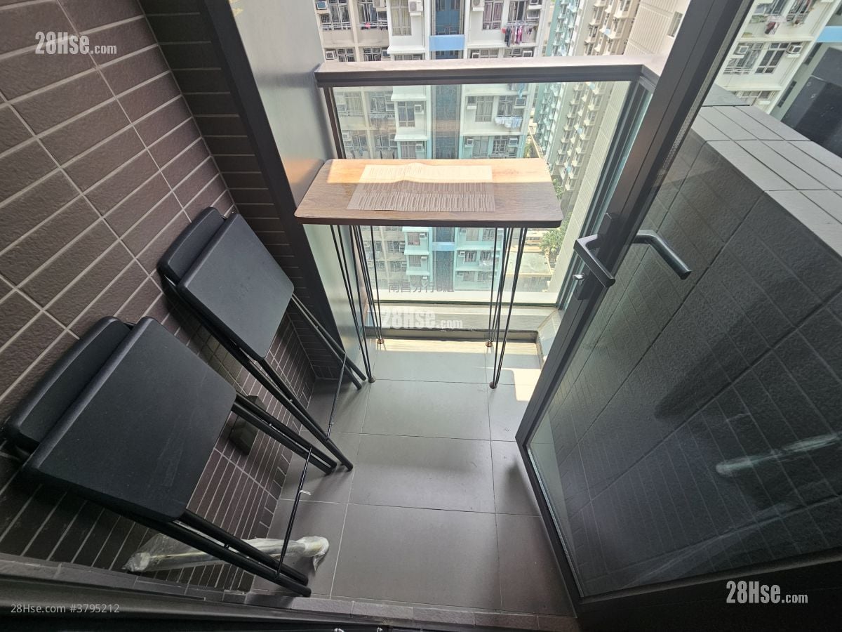 睿峰 租盘 开放式间隔 , 1 浴室 244 平方尺