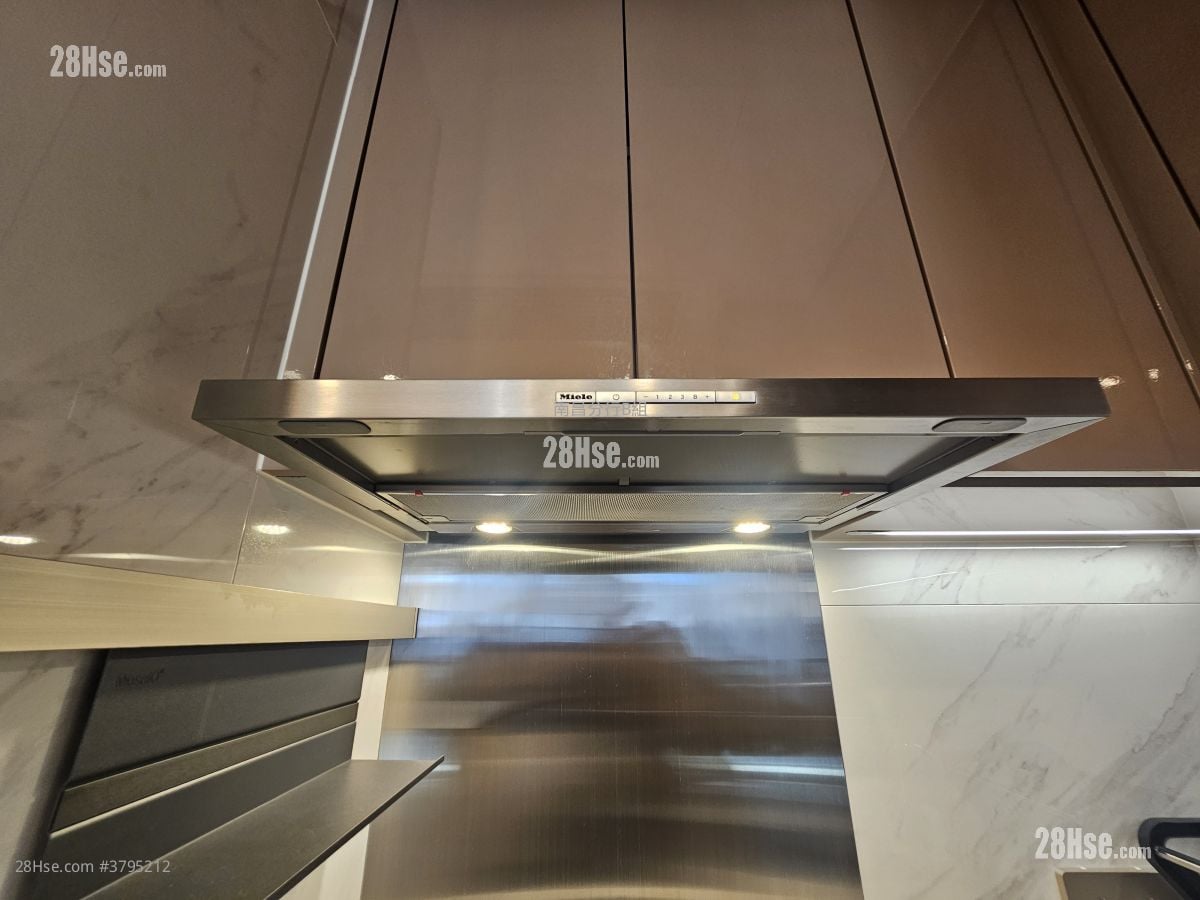 睿峰 租盘 开放式间隔 , 1 浴室 244 平方尺