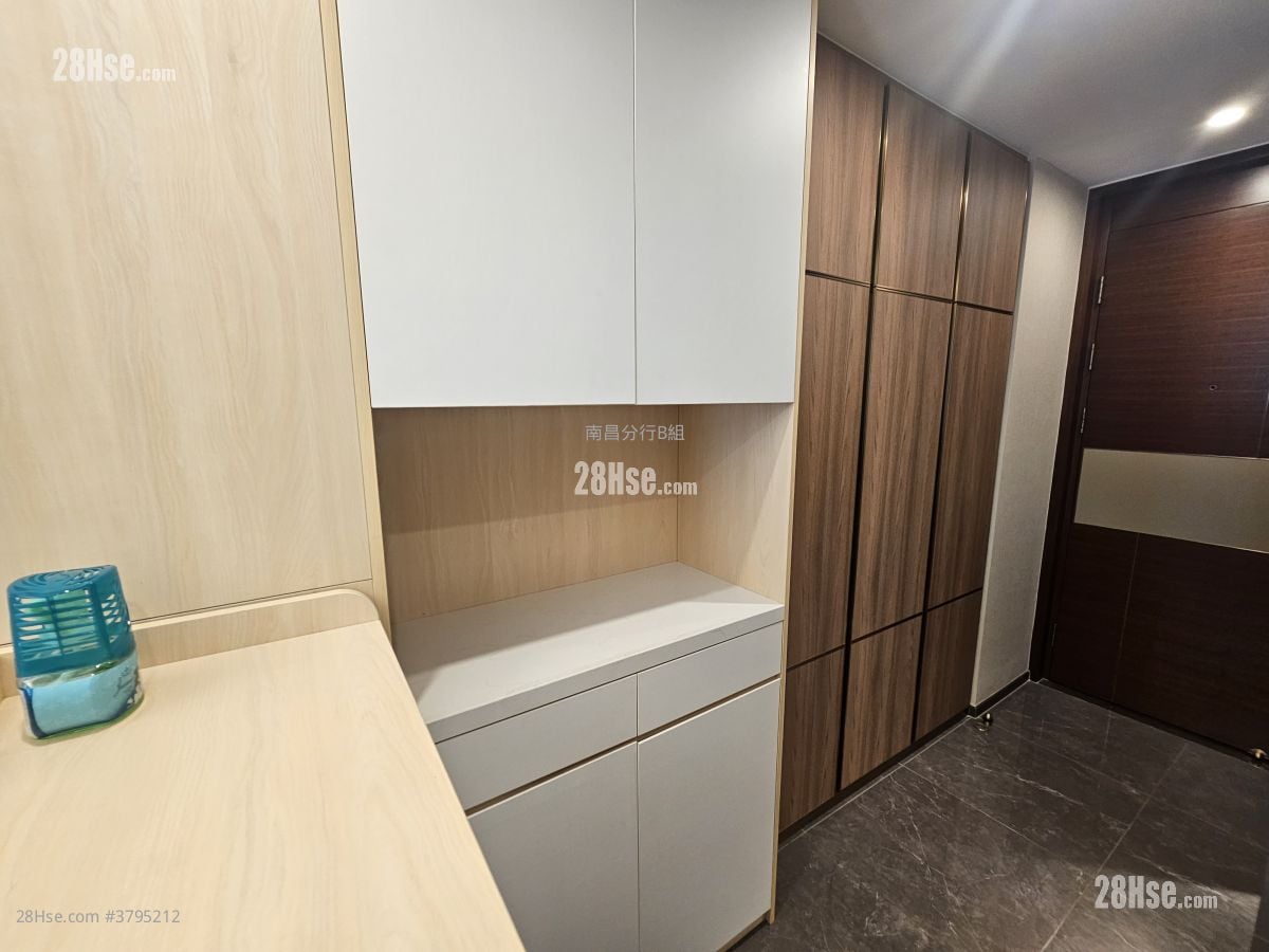 睿峰 租盘 开放式间隔 , 1 浴室 244 平方尺