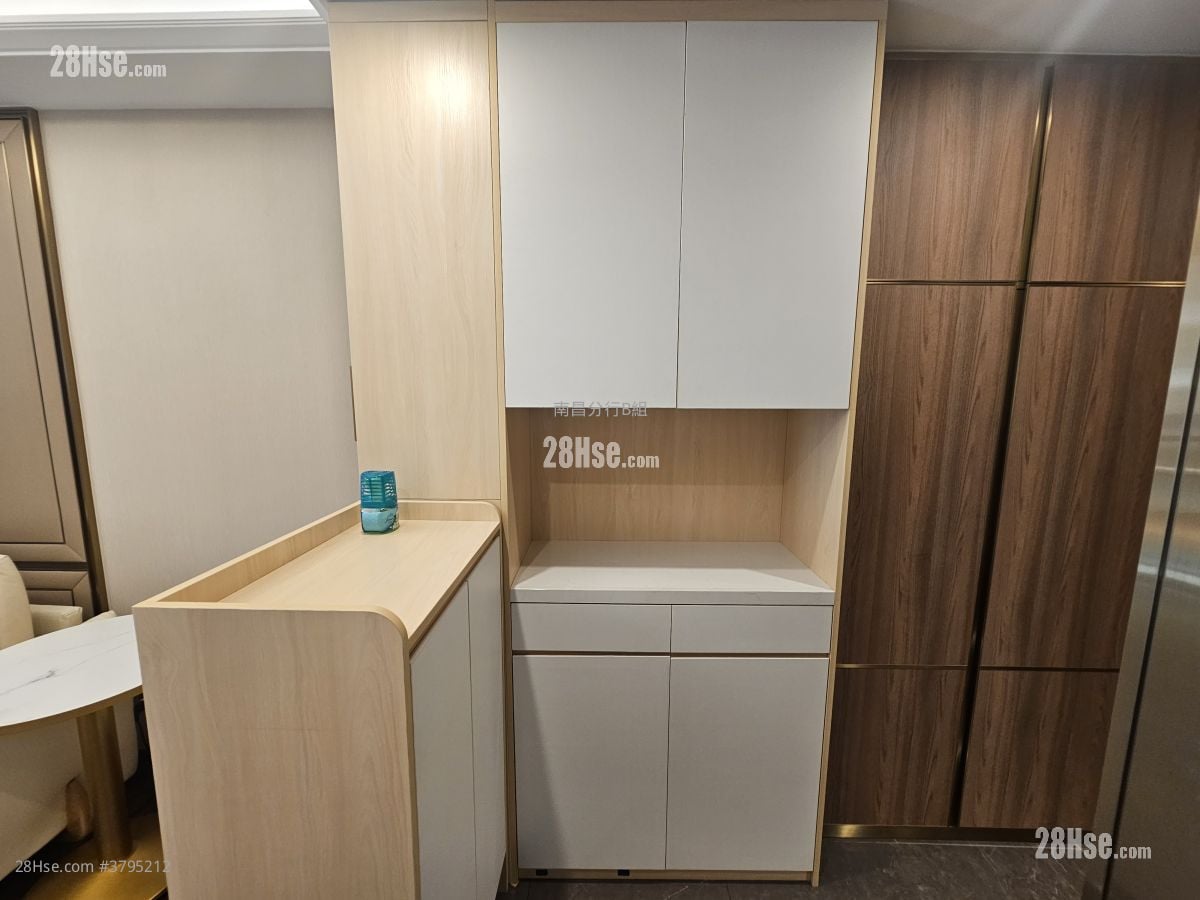 睿峰 租盘 开放式间隔 , 1 浴室 244 平方尺