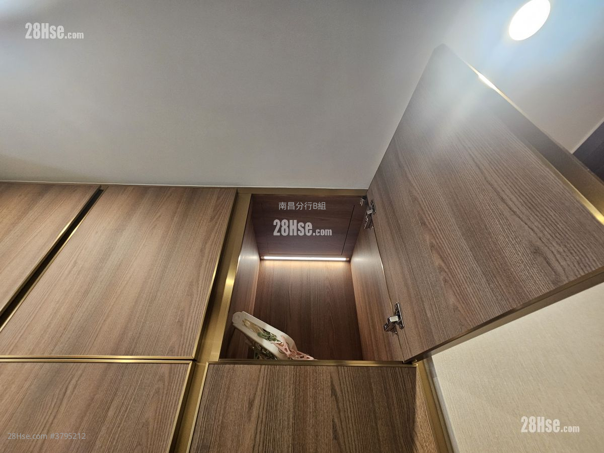 睿峰 租盘 开放式间隔 , 1 浴室 244 平方尺