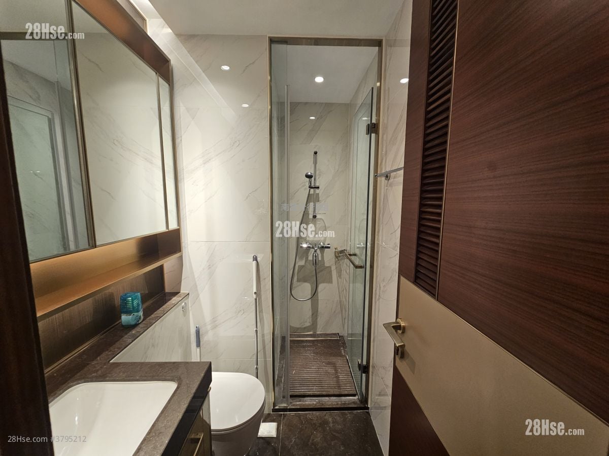 睿峰 租盘 开放式间隔 , 1 浴室 244 平方尺