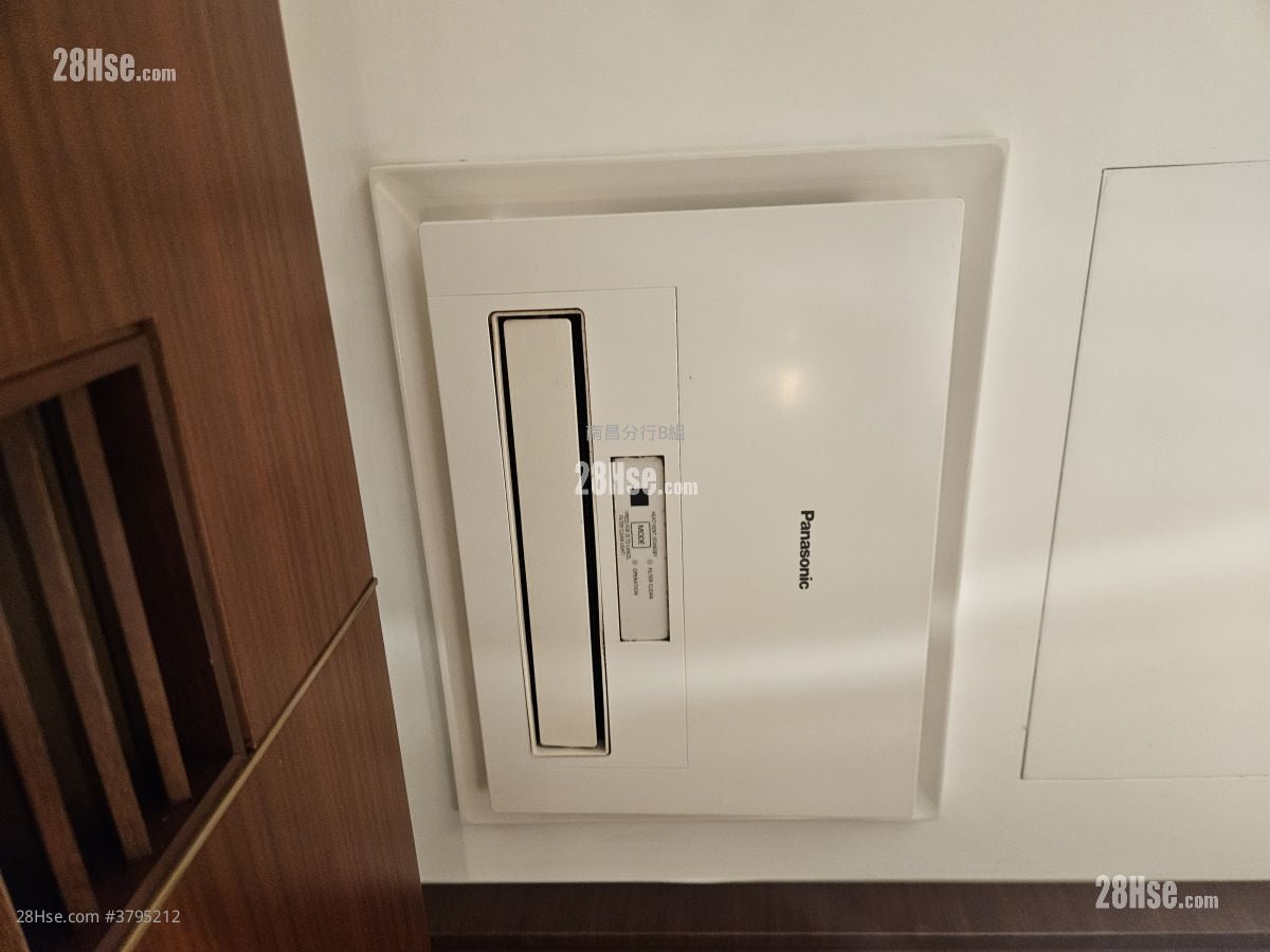 睿峰 租盘 开放式间隔 , 1 浴室 244 平方尺