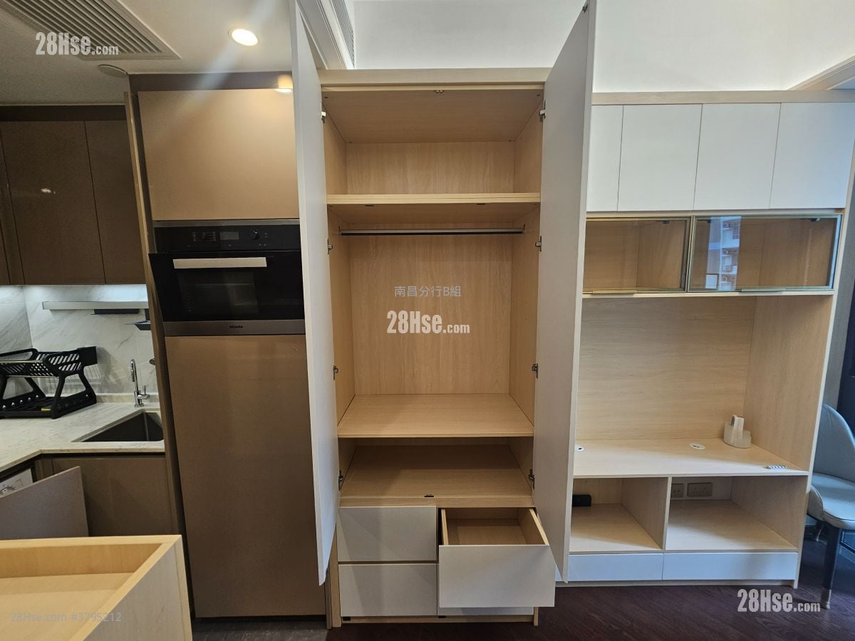 睿峰 租盘 开放式间隔 , 1 浴室 244 平方尺