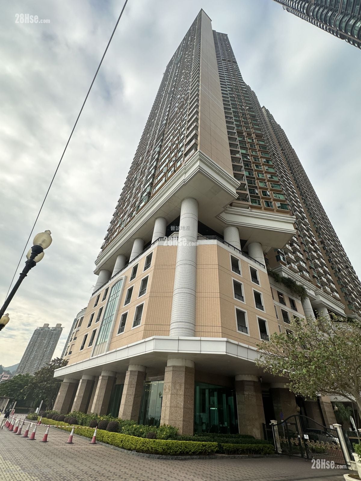 Bellagio Sell 2 Bedrooms , 1 Bathroom 519 ft²