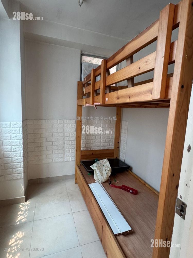 颂贤花园 租盘 2 房 , 1 浴室 376 平方尺