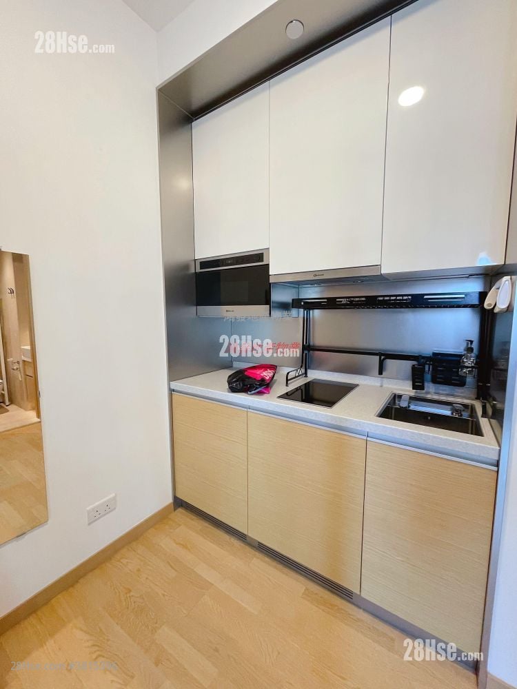 Novi Rental Studio , 1 Bathroom 182 ft²