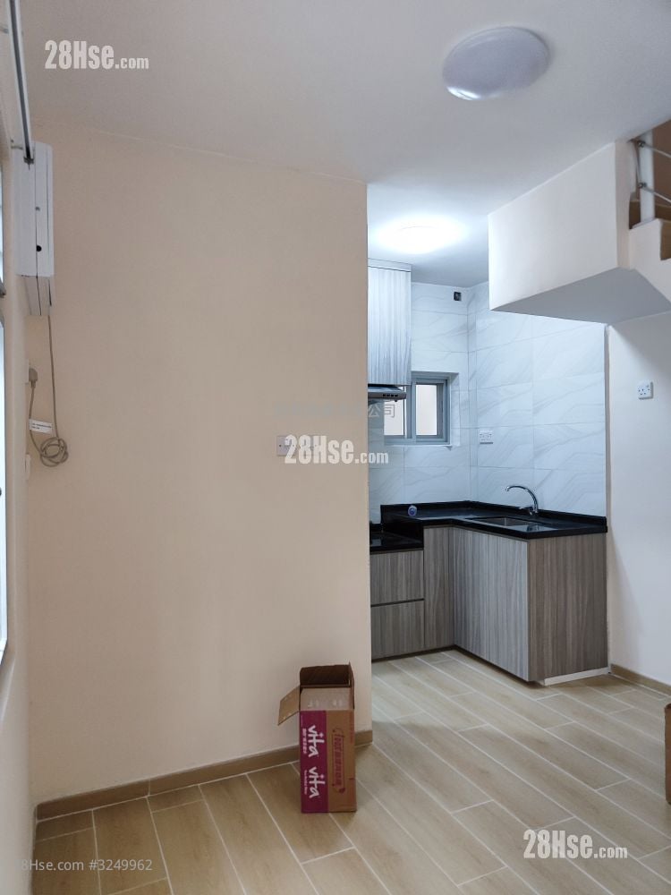 村屋 租盘 2 房 , 1 浴室 360 平方尺