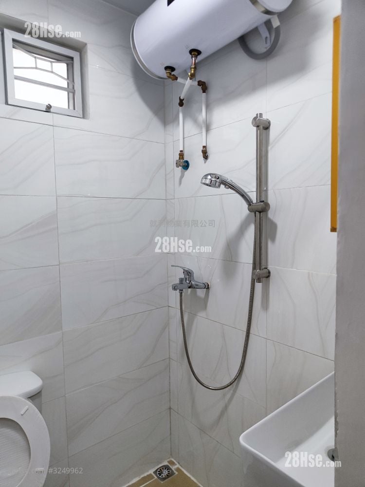 村屋 租盘 2 房 , 1 浴室 360 平方尺