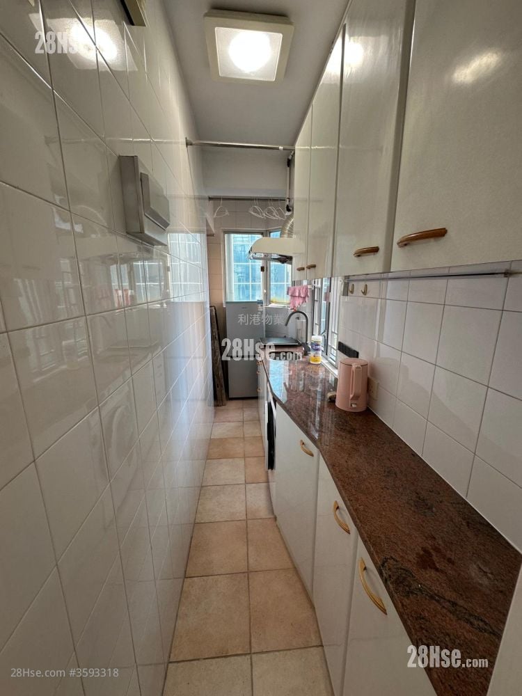 Man Shek Building Rental Studio , 1 Bathroom 246 ft²