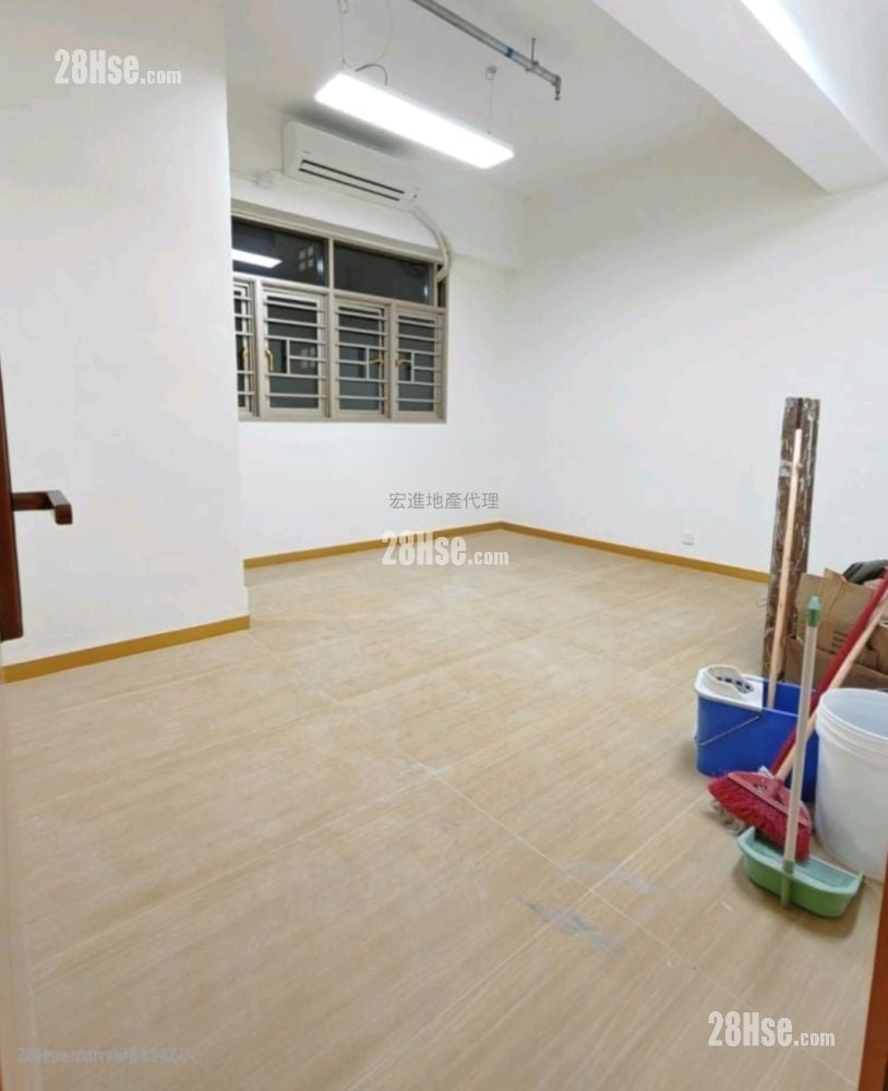 金凱工業大廈 租盤 210 平方呎