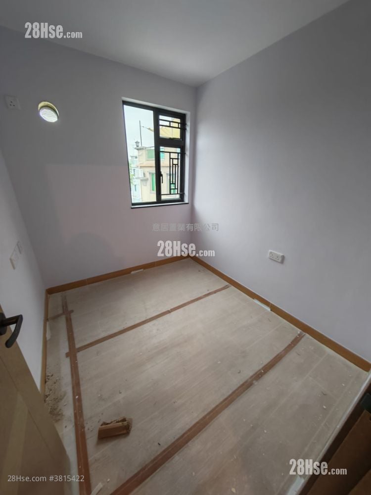 村屋 租盘 3 房 , 2 浴室 700 平方尺