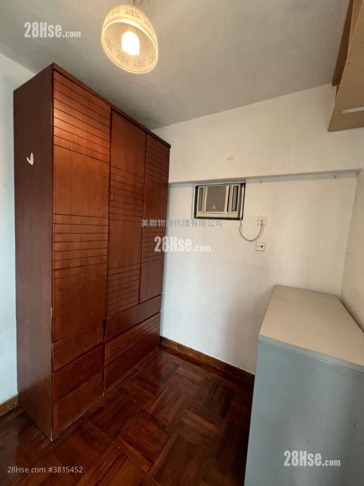 bedroom 2: Sea Crest Villa Sell 2 Bedrooms , 1 Bathroom 454 ft²