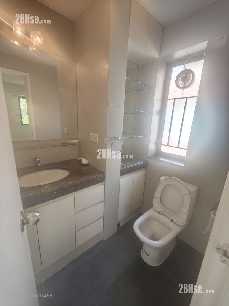 寿菊路10号 租盘 3 房 , 3 浴室 1,197 平方尺