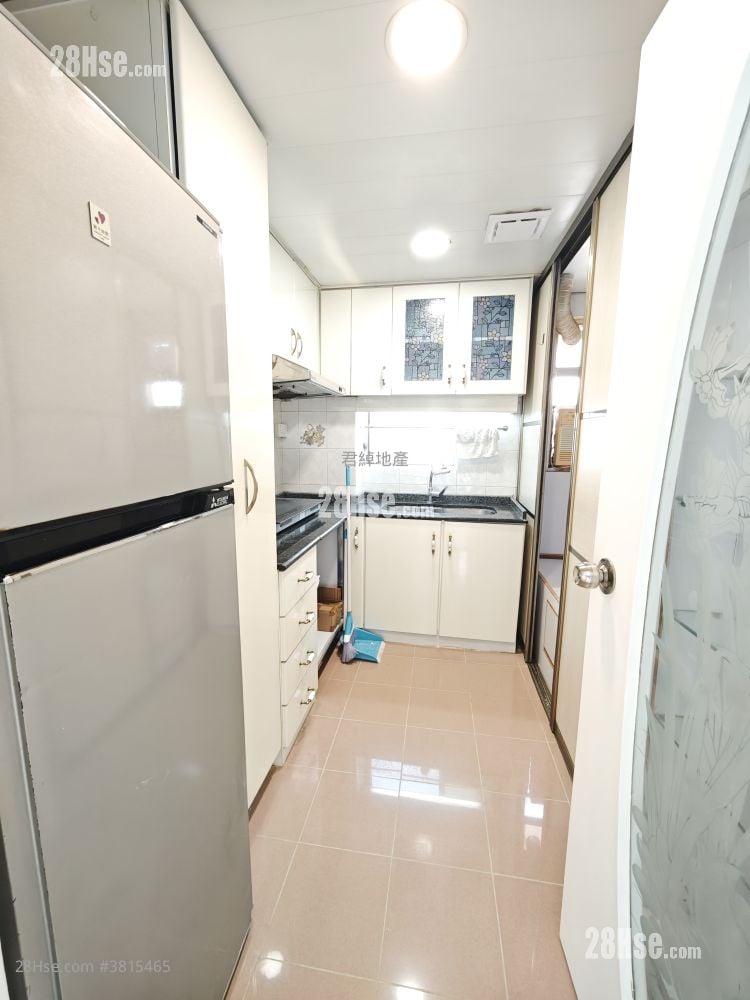 嘉麗苑 租盤 3 房 , 2 浴室 905 平方呎