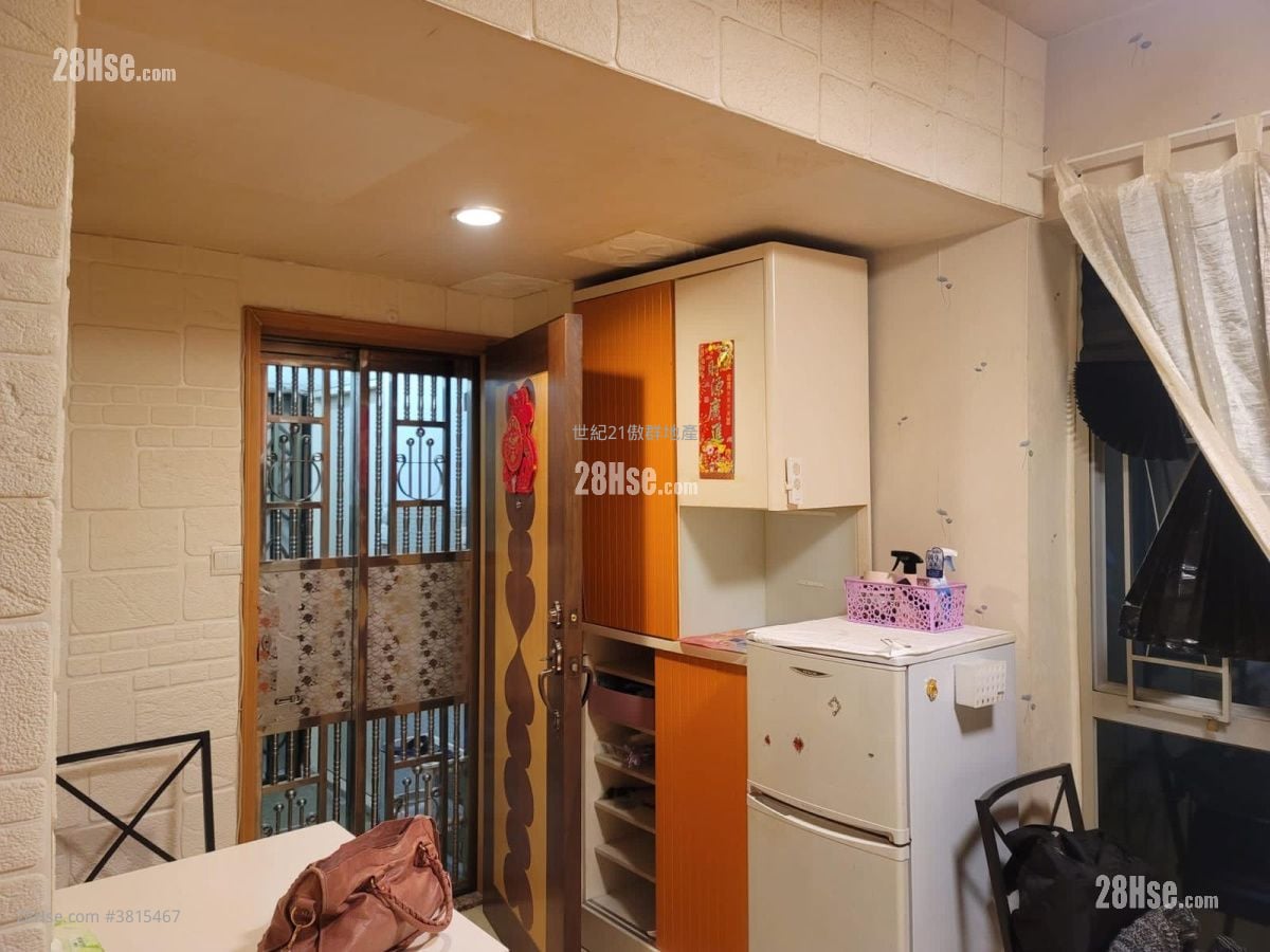 Ho Fuk Court Sell 1 Bedroom , 1 Bathroom 254 ft²