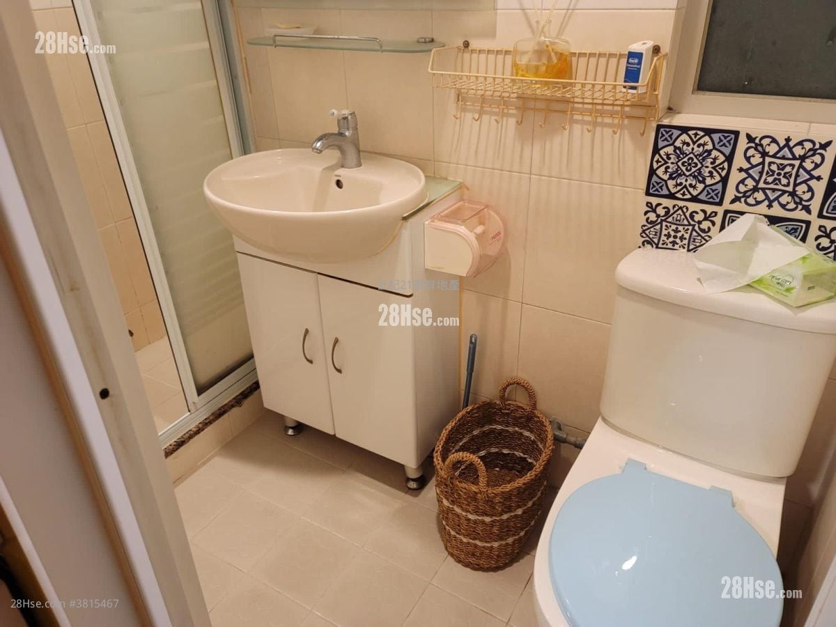 Ho Fuk Court Sell 1 Bedroom , 1 Bathroom 254 ft²