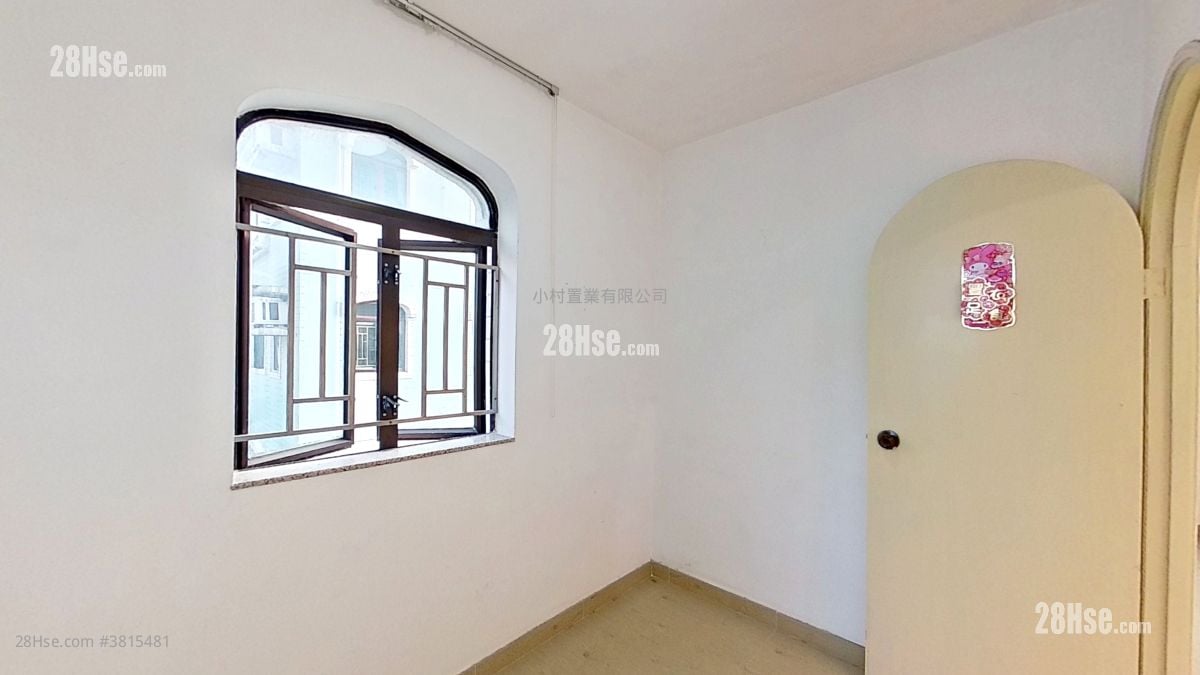 睡房 3: 振輝花園 售盤 3 房 , 1 浴室 625 平方呎