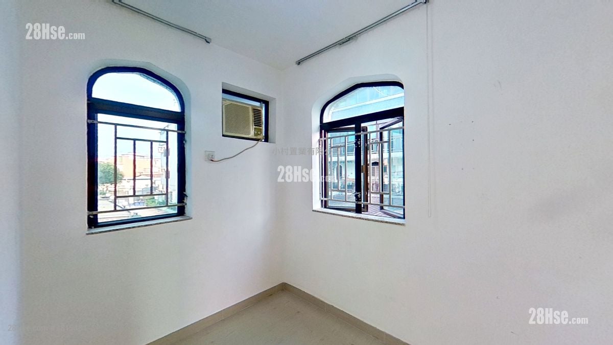 睡房 3: 振輝花園 售盤 3 房 , 1 浴室 625 平方呎