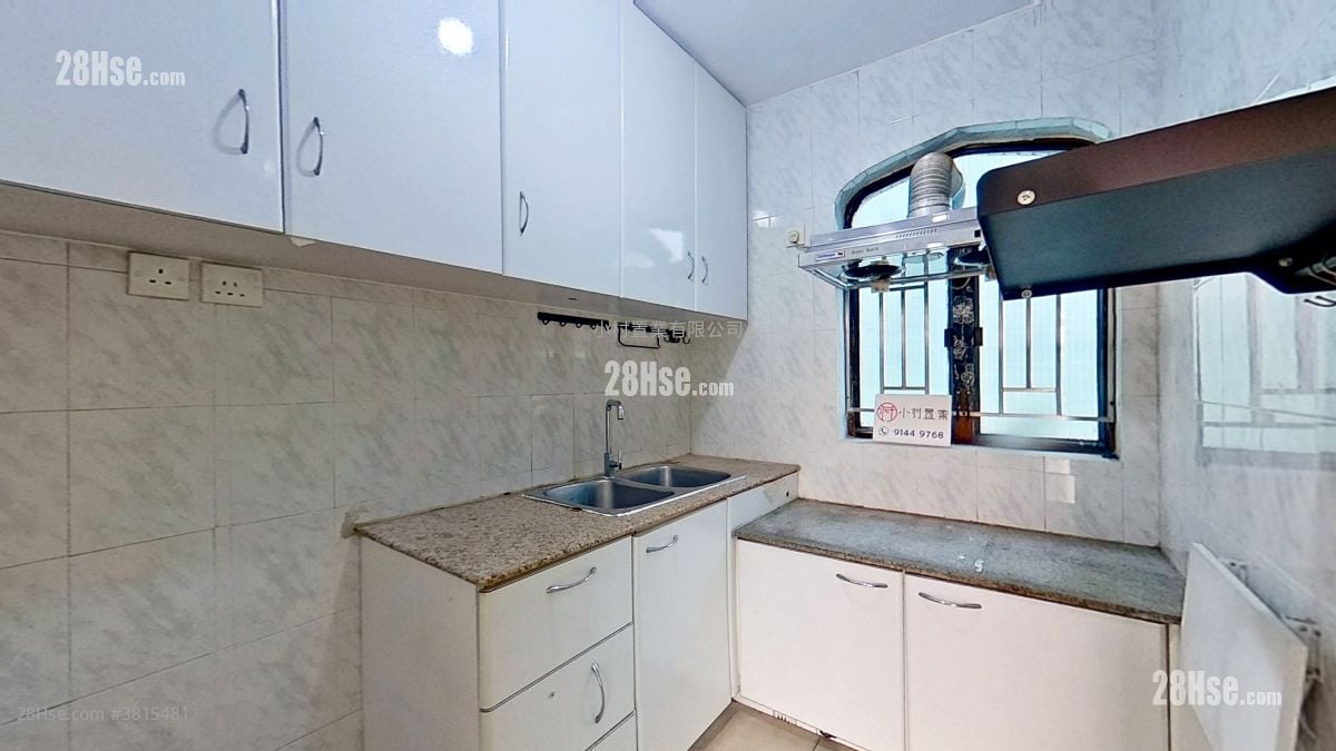 廚房: 振輝花園 售盤 3 房 , 1 浴室 625 平方呎