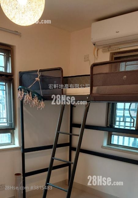 Village Rental 4 Bedrooms , 3 Bathrooms 1,320 ft²