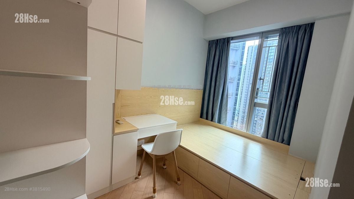 Century Link Rental 2 Bedrooms , 1 Bathroom 467 ft²