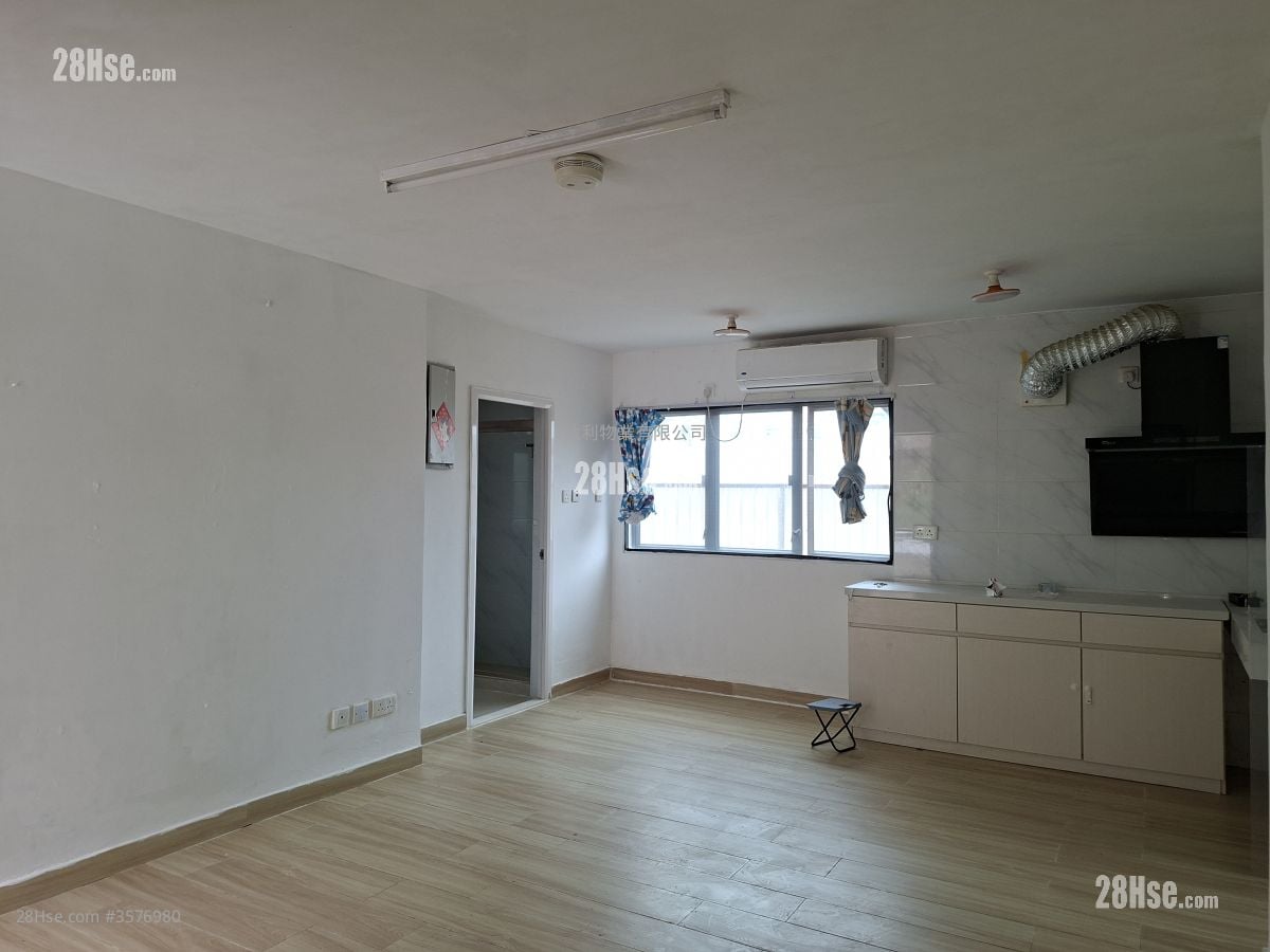 村屋 租盤 3 房 , 1 浴室 630 平方呎