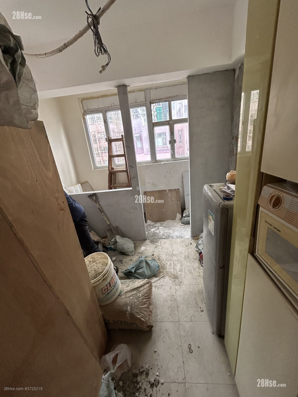 長發大廈 售盤 1 房 , 1 浴室 187 平方呎